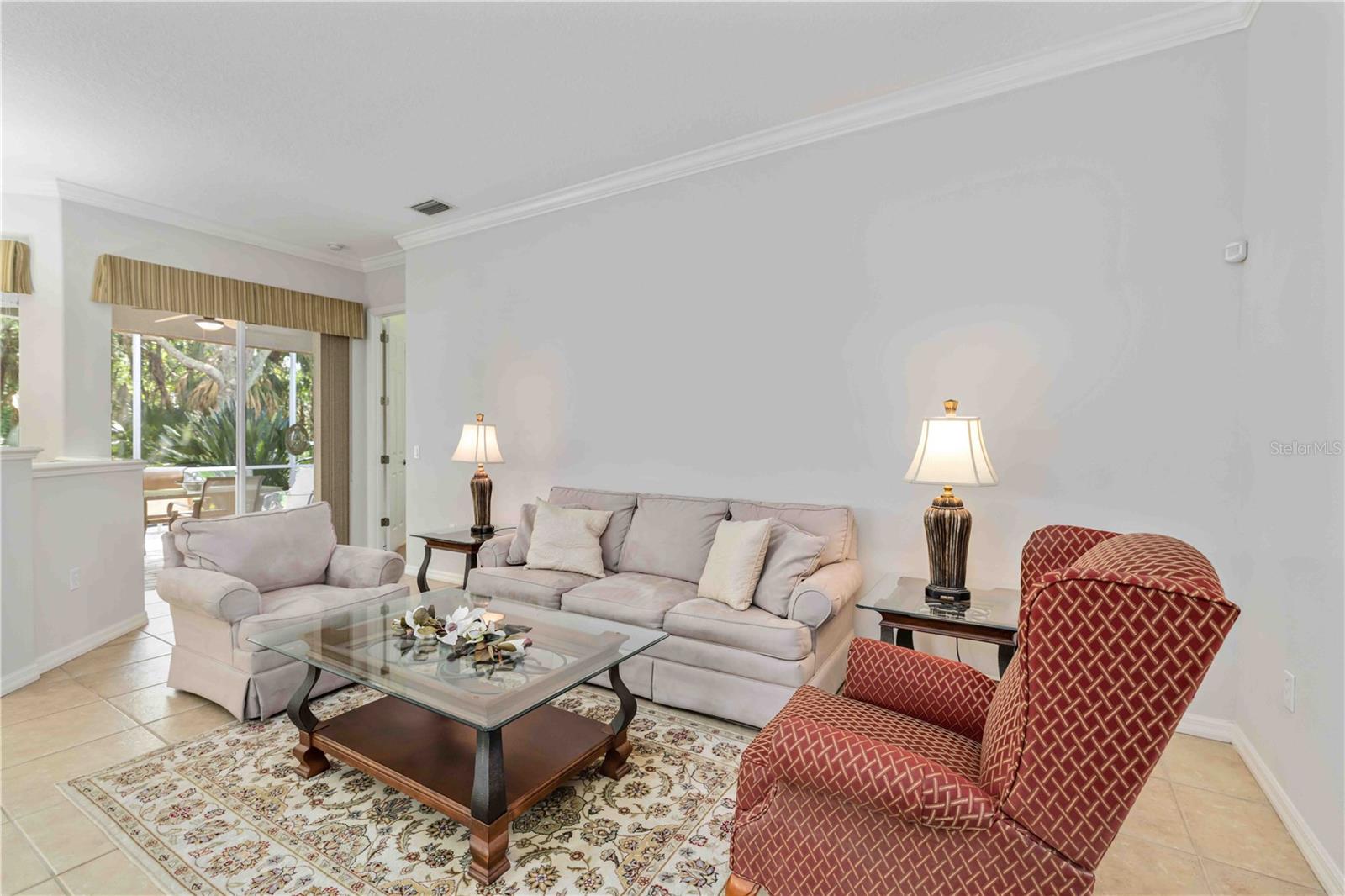 UNIVERSITY PLACE - Residential