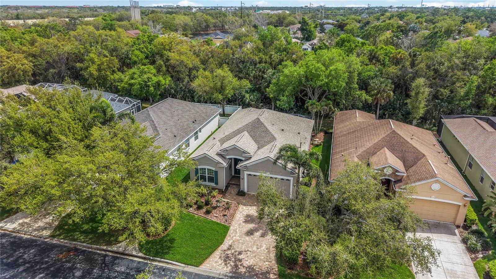 UNIVERSITY PLACE - Residential