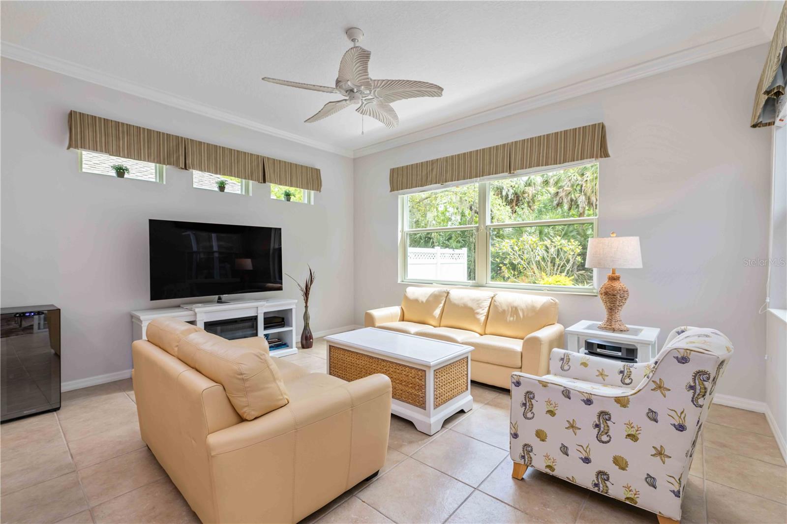 UNIVERSITY PLACE - Residential