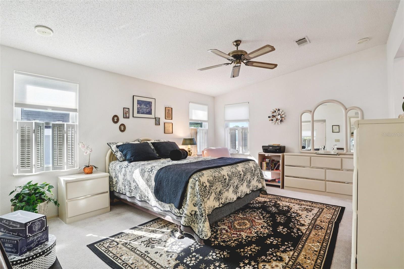 LADY LAKE ORANGE BLOSSOM GARDENS UNIT 09 - Residential