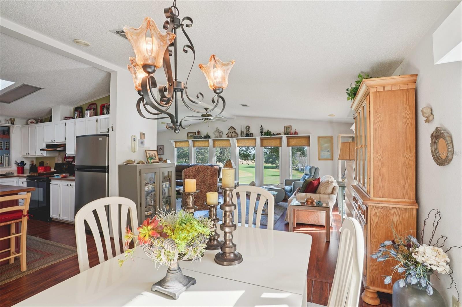 LADY LAKE ORANGE BLOSSOM GARDENS UNIT 09 - Residential