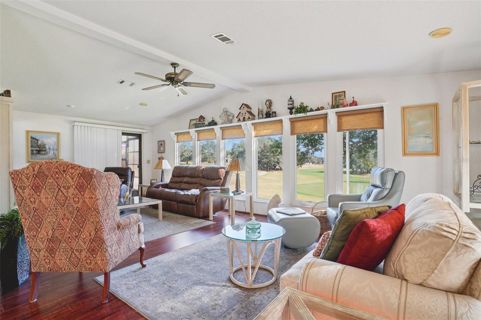 LADY LAKE ORANGE BLOSSOM GARDENS UNIT 09 - Residential