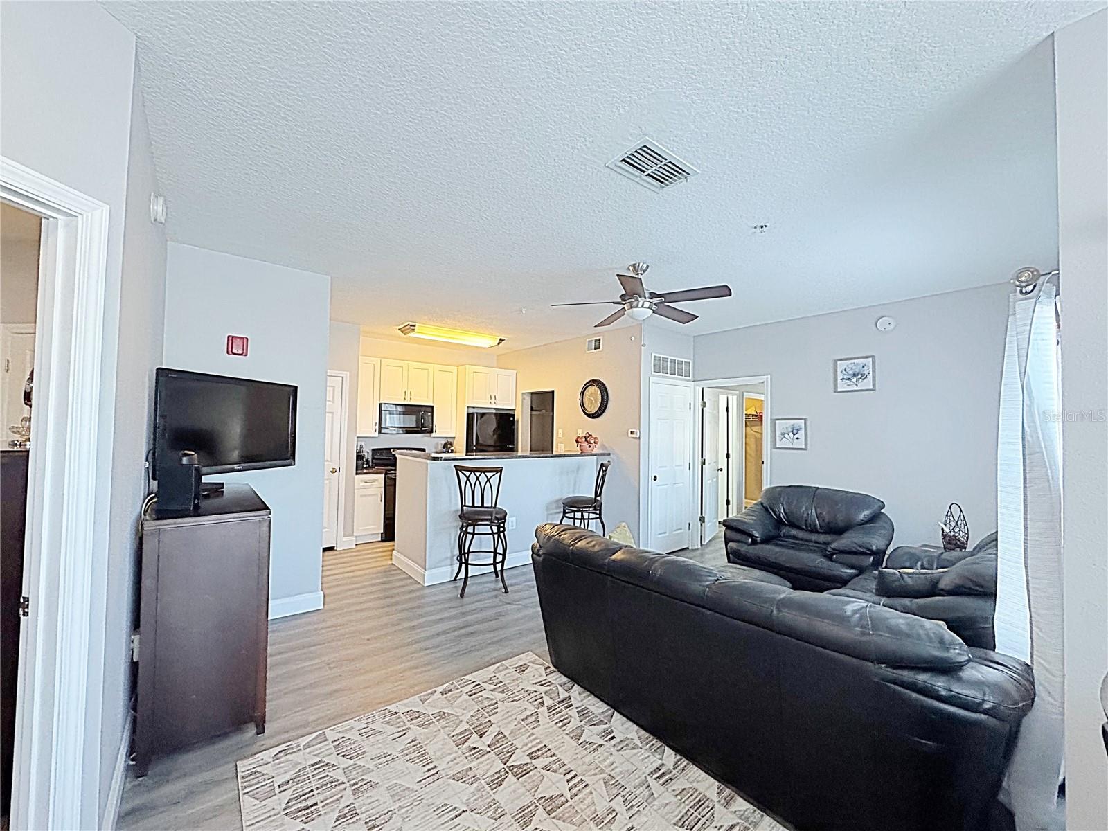 BEACHWAY CONDOS - Residential Lease