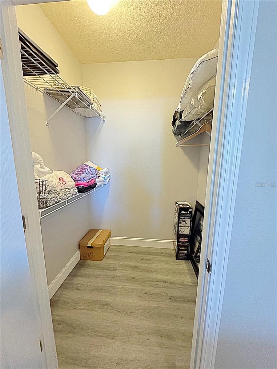 BEACHWAY CONDOS - Residential Lease