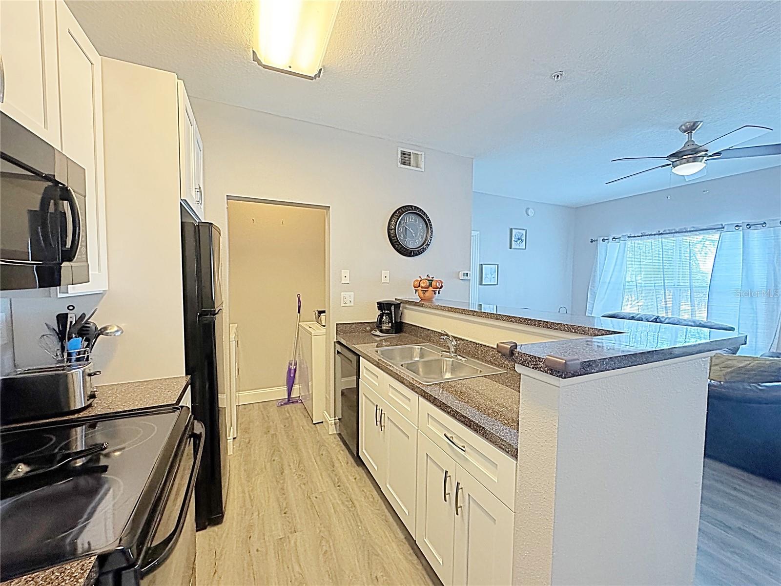 BEACHWAY CONDOS - Residential Lease