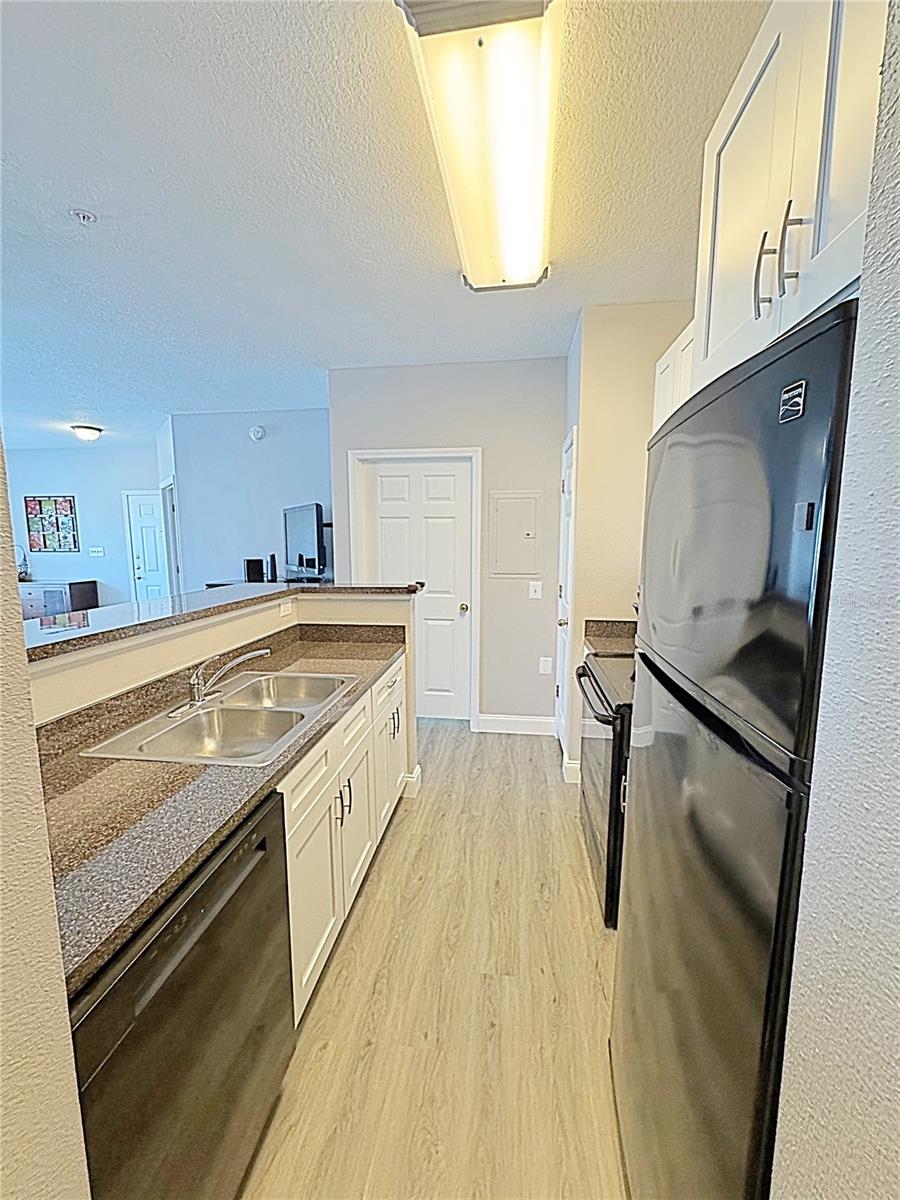 BEACHWAY CONDOS - Residential Lease