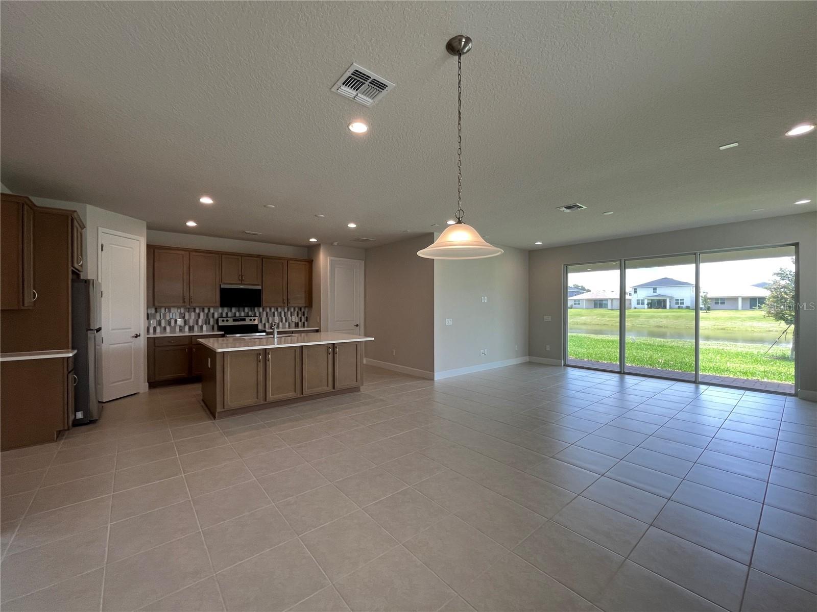 RIVERSIDE OAKS PH 3 - Residential Lease