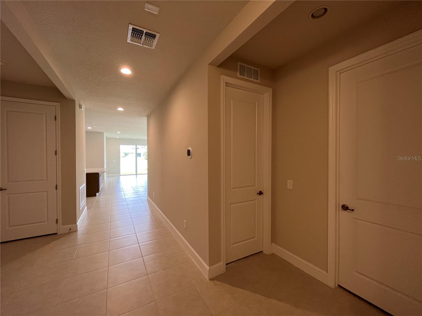 RIVERSIDE OAKS PH 3 - Residential Lease