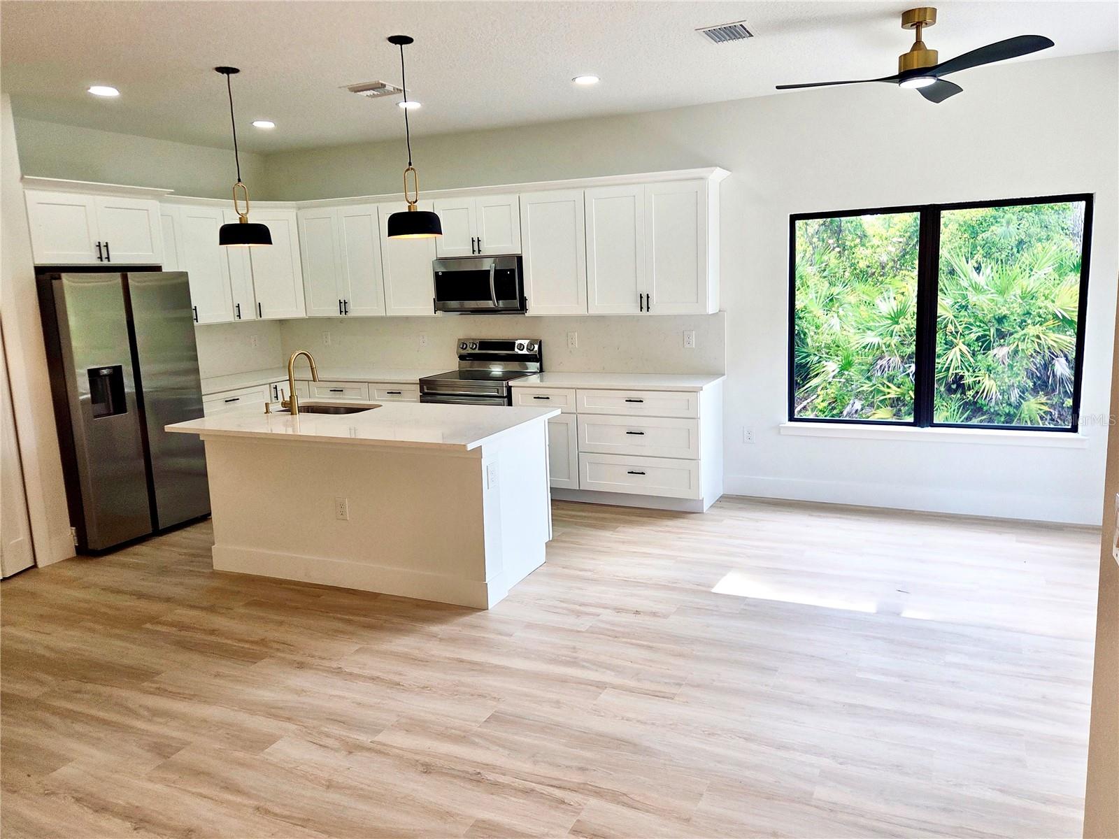 ROTONDA LAKES - Residential
