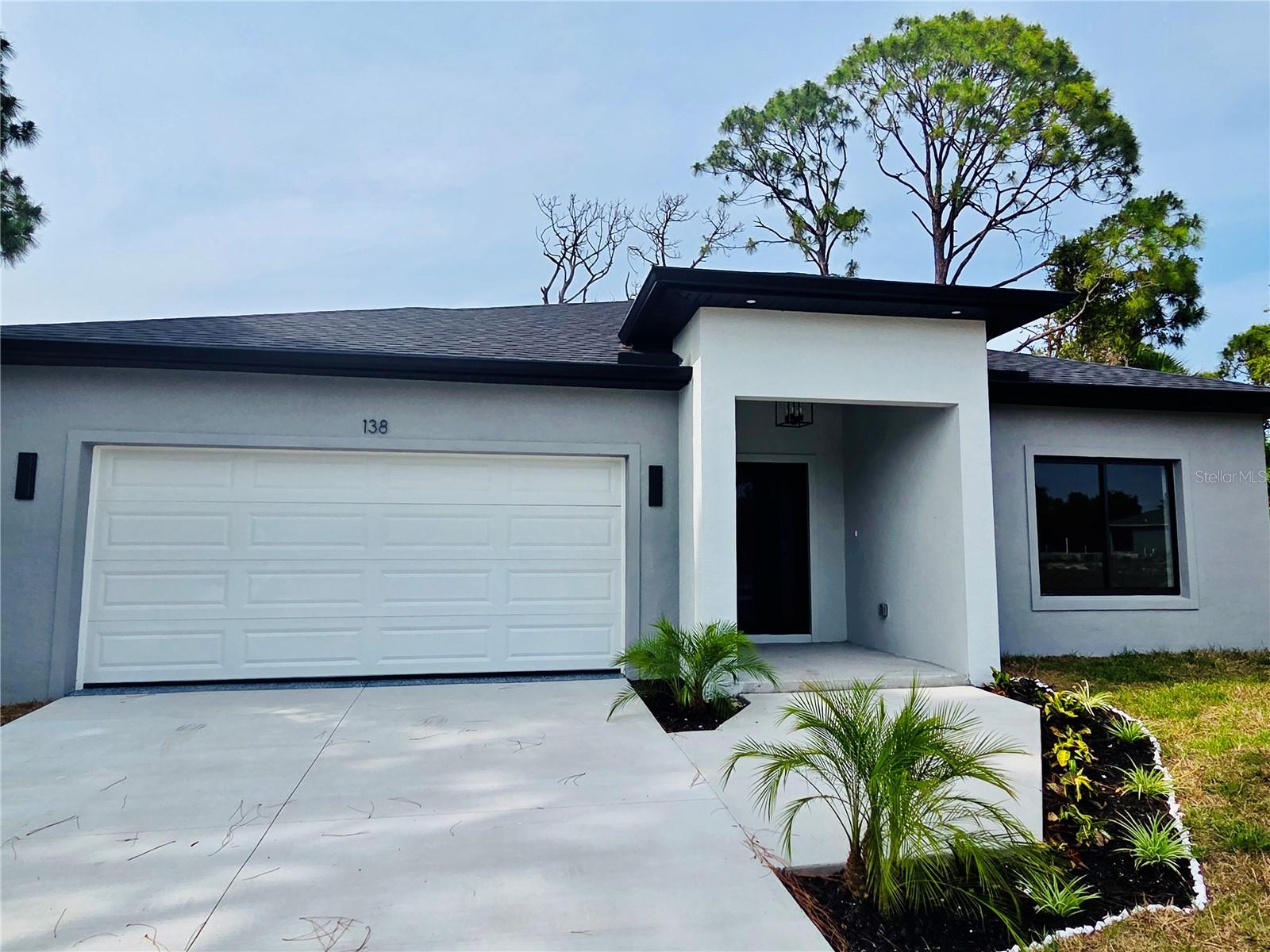 ROTONDA LAKES - Residential