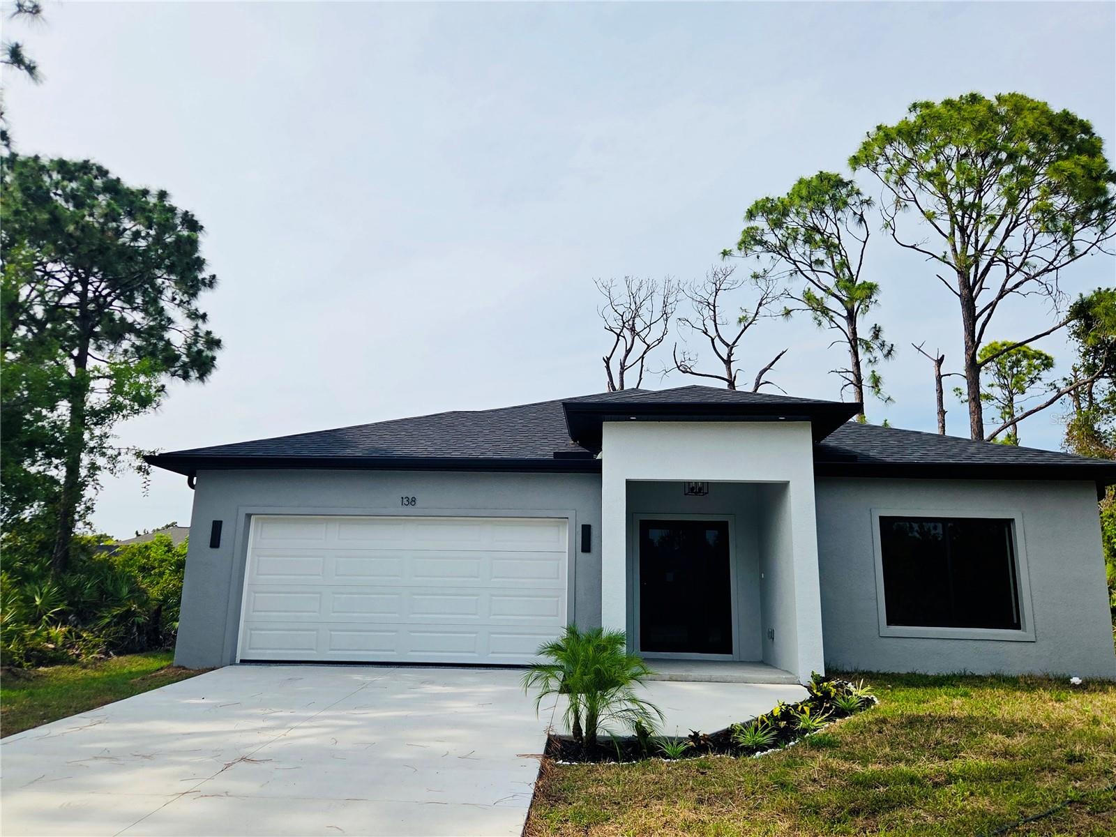 ROTONDA LAKES - Residential