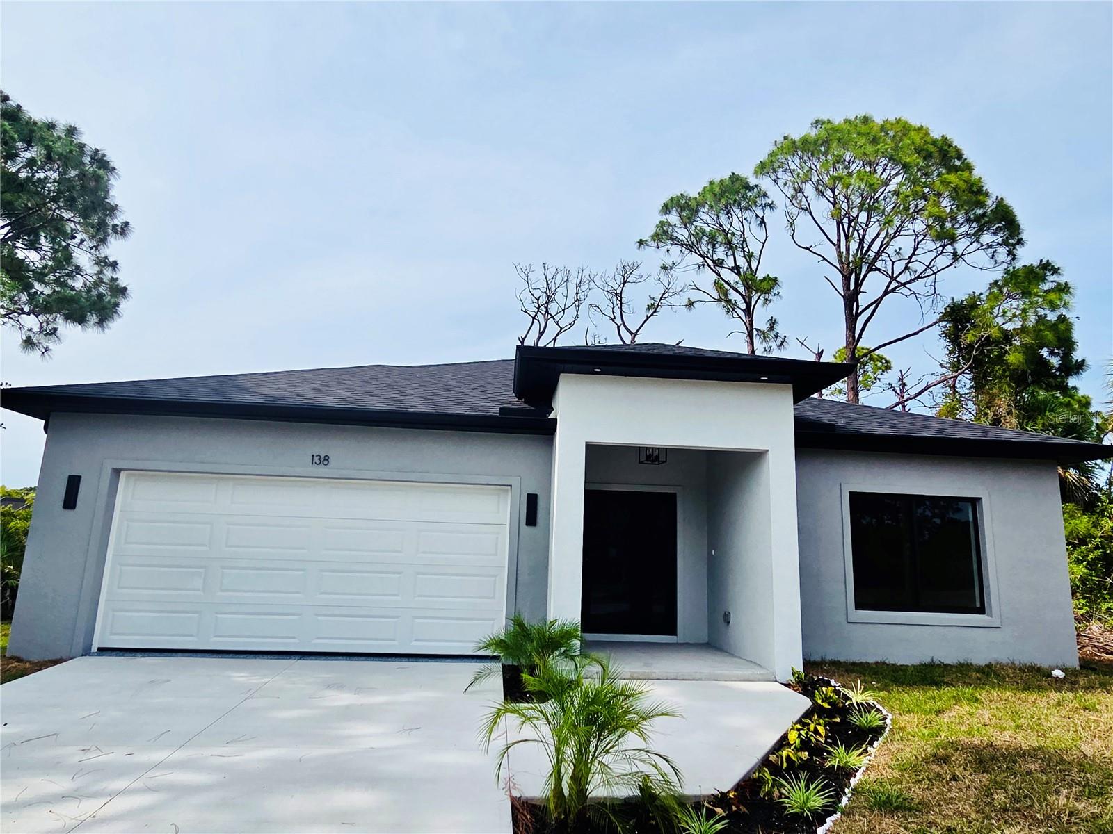 ROTONDA LAKES - Residential