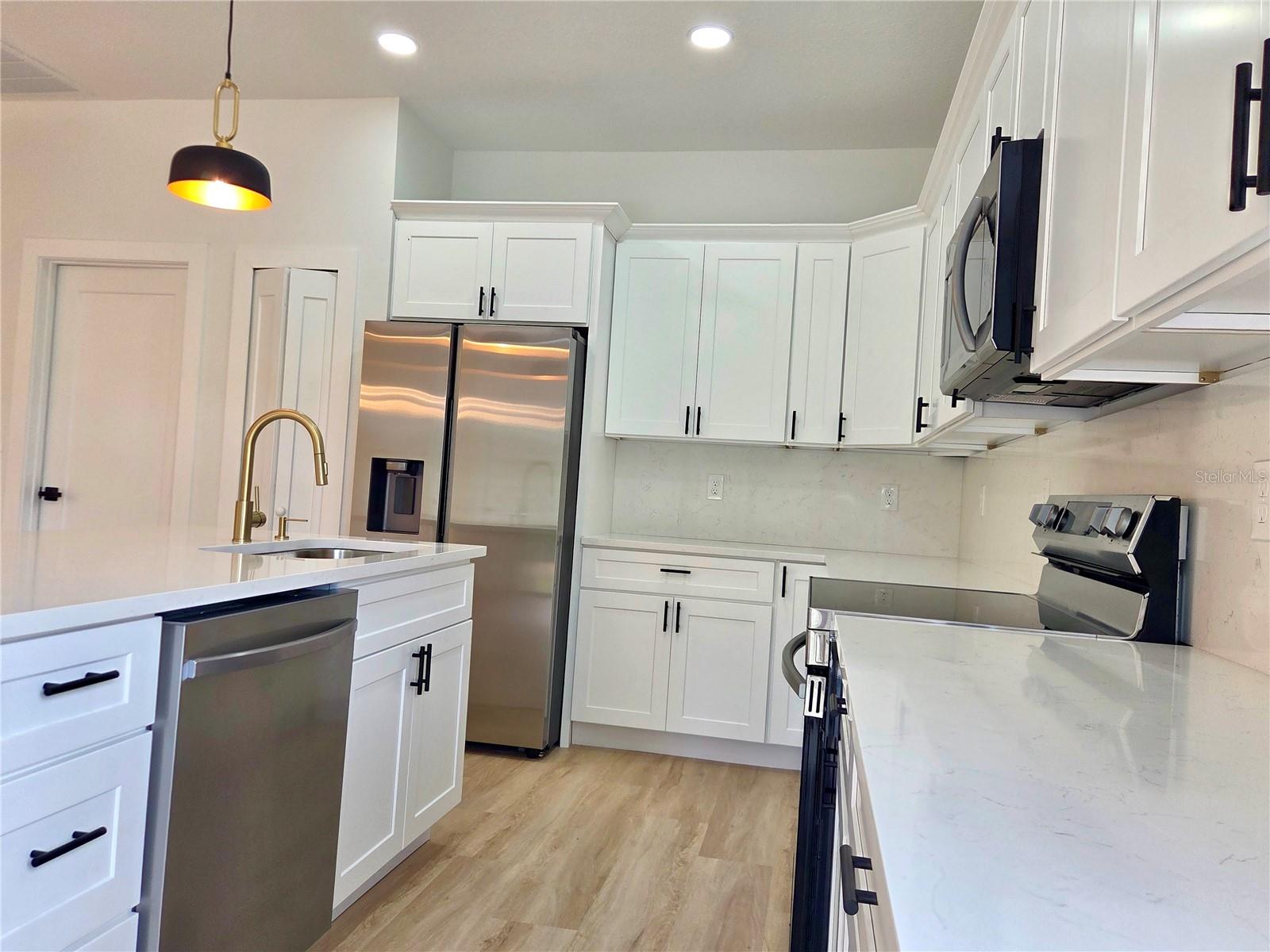 ROTONDA LAKES - Residential