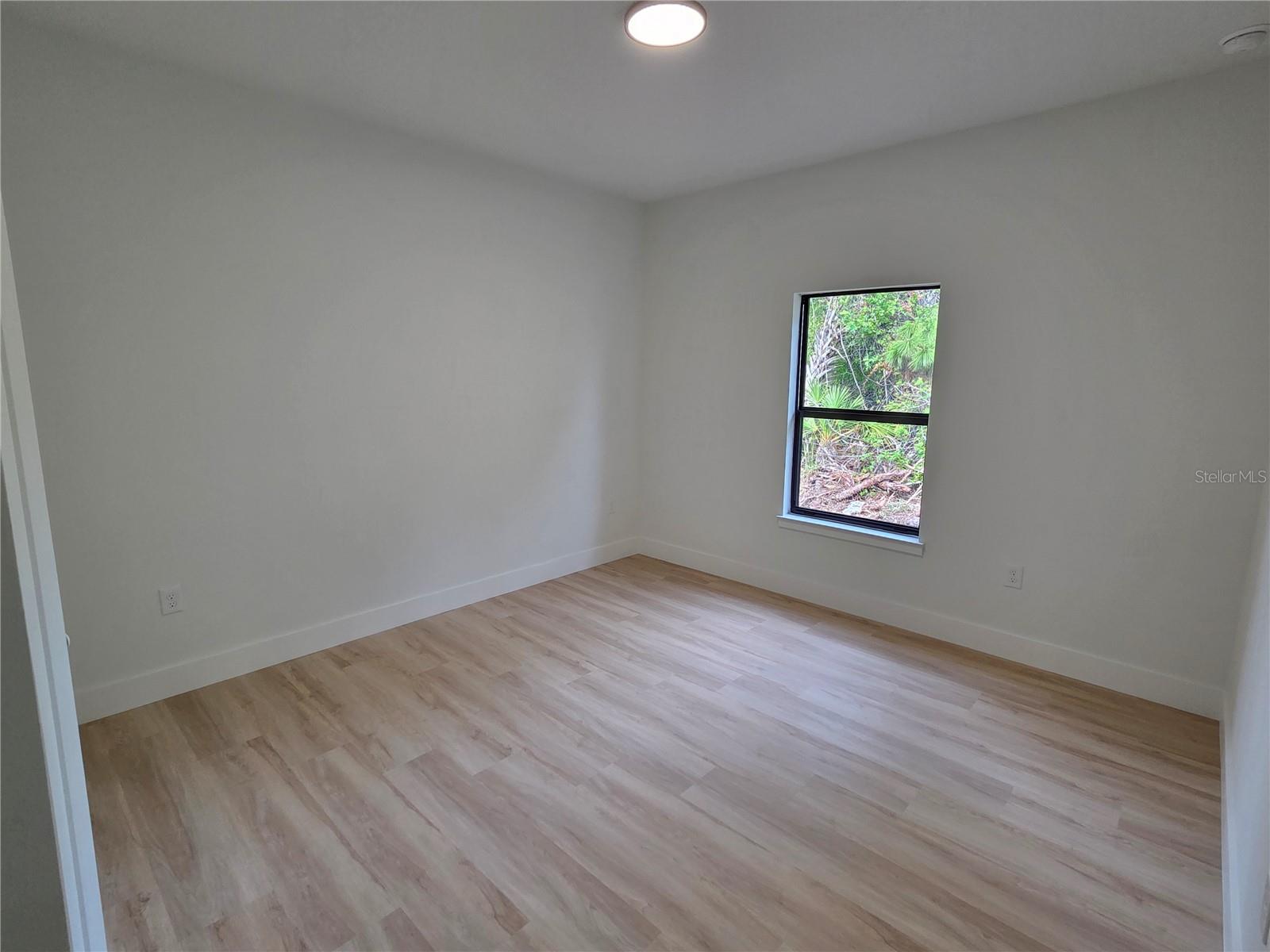ROTONDA LAKES - Residential