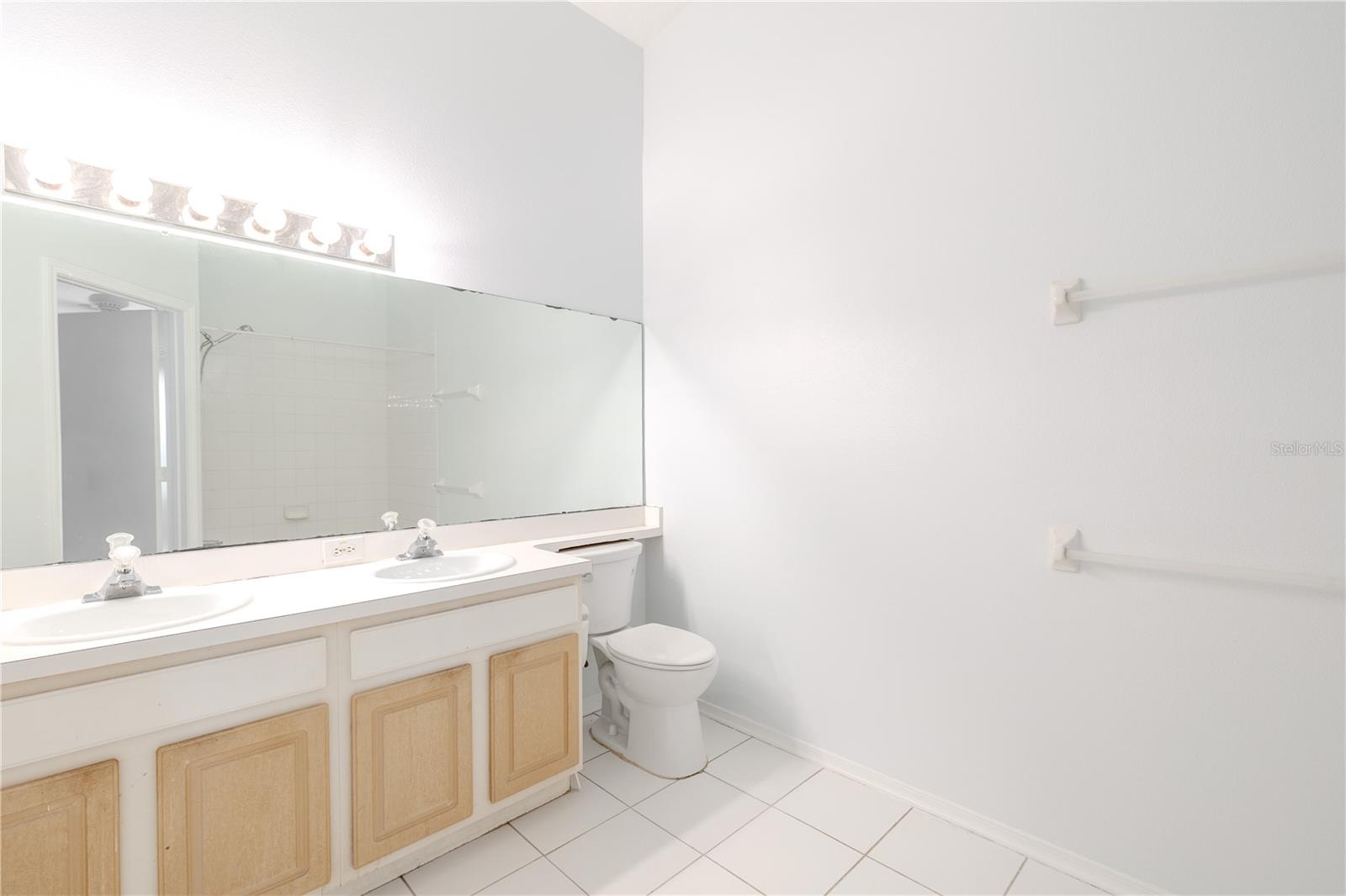 REGENCY KEY TWNHMS - Residential