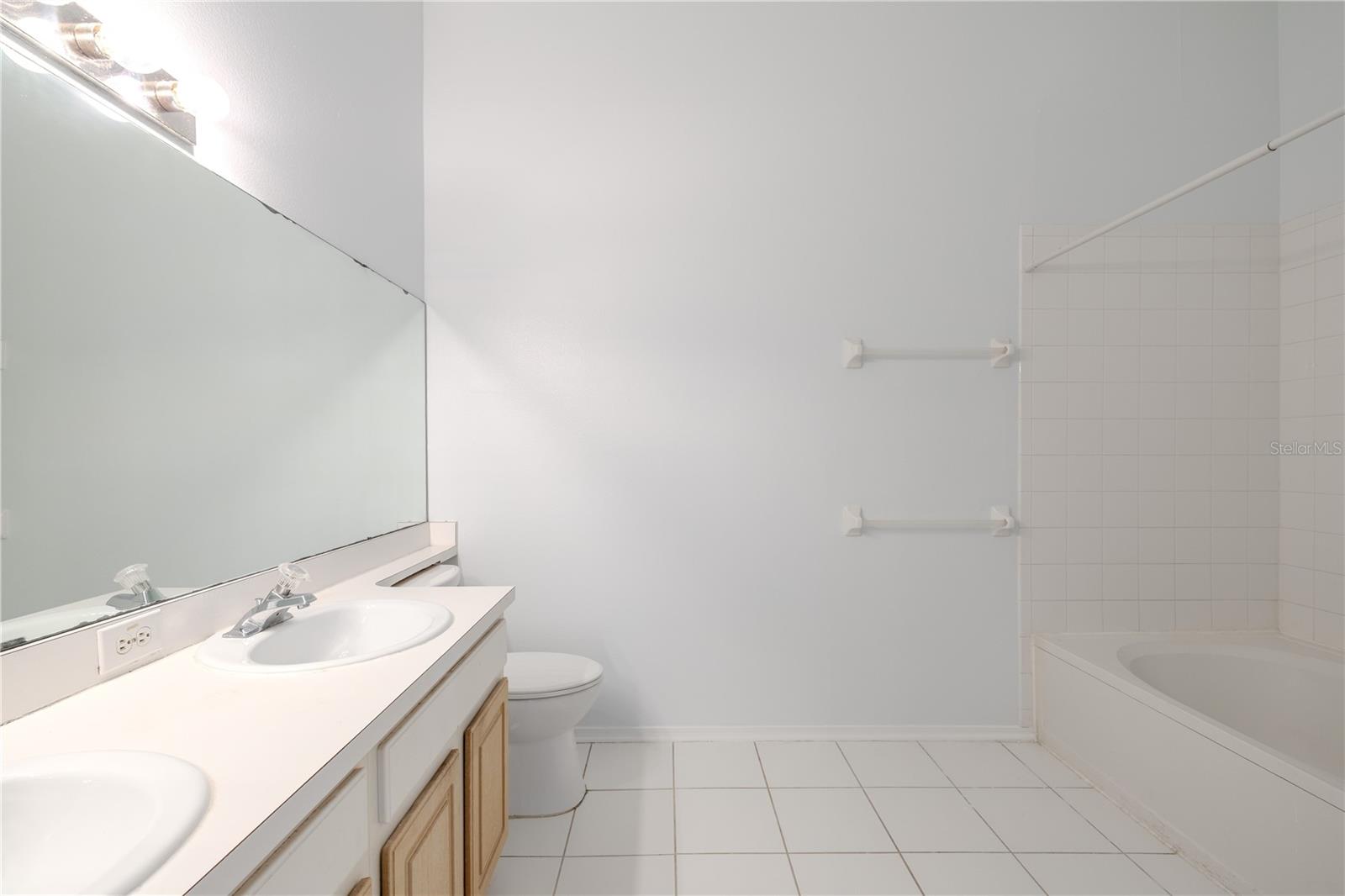 REGENCY KEY TWNHMS - Residential