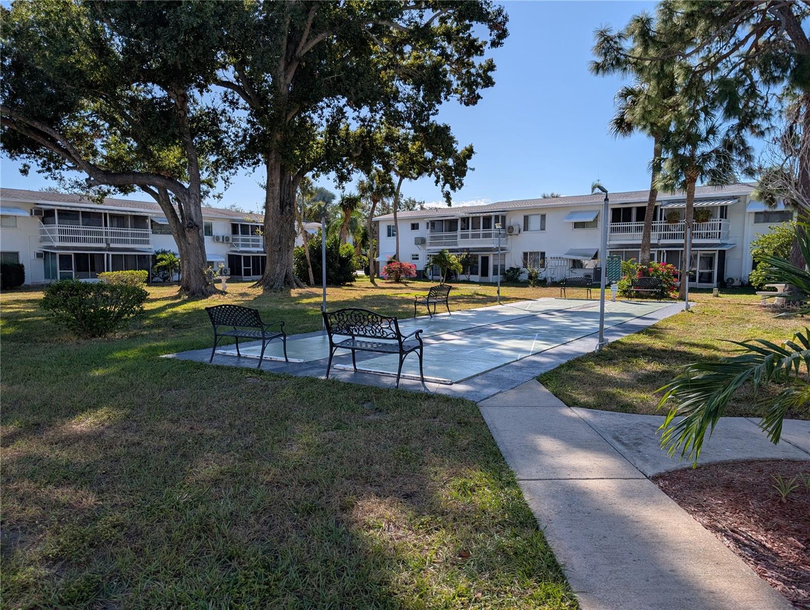 BAYSHORE GARDENS APTS 3 - Residential Lease