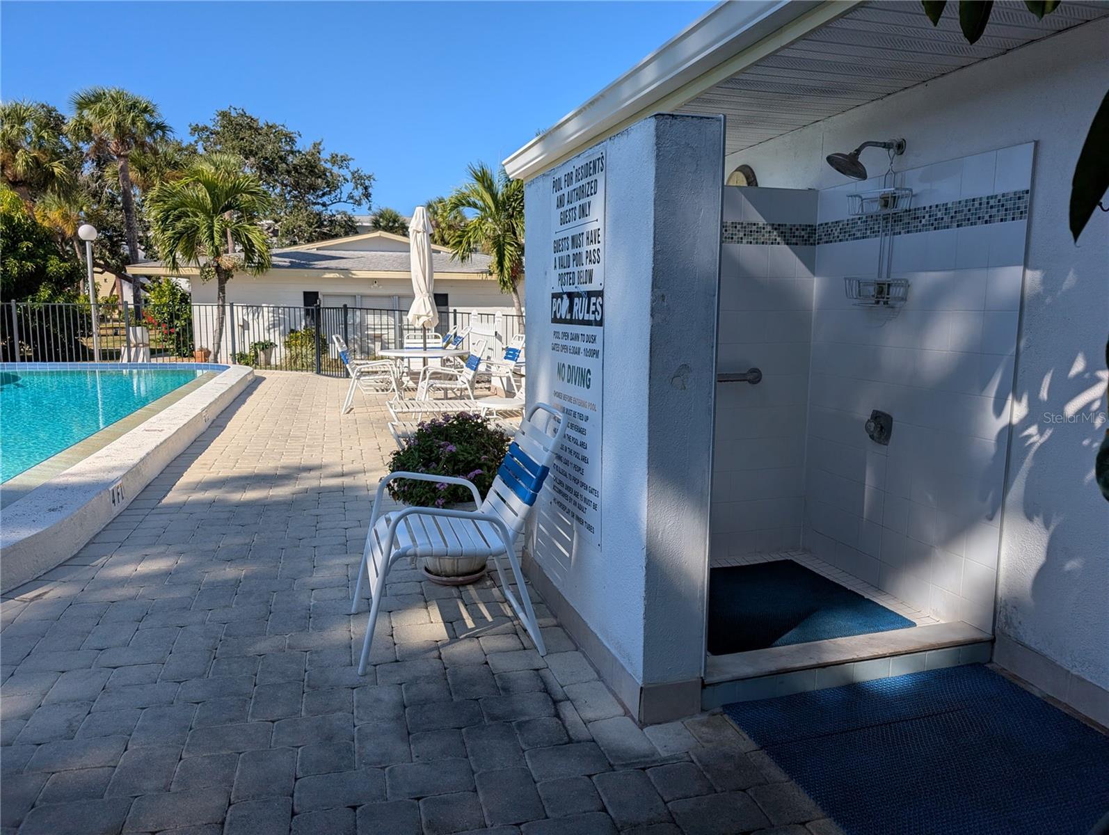 BAYSHORE GARDENS APTS 3 - Residential Lease