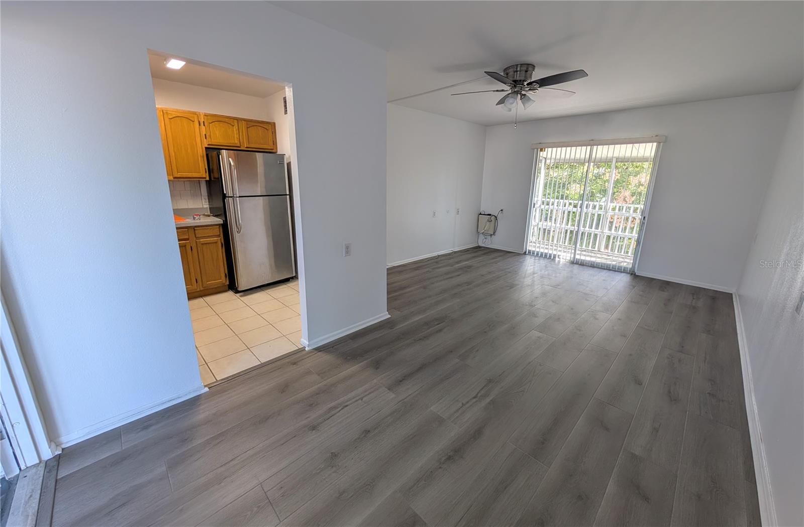 BAYSHORE GARDENS APTS 3 - Residential Lease