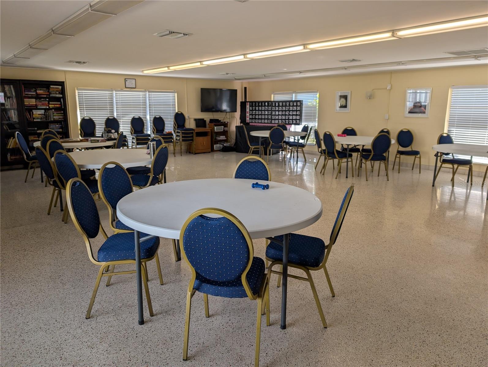 BAYSHORE GARDENS APTS 3 - Residential Lease