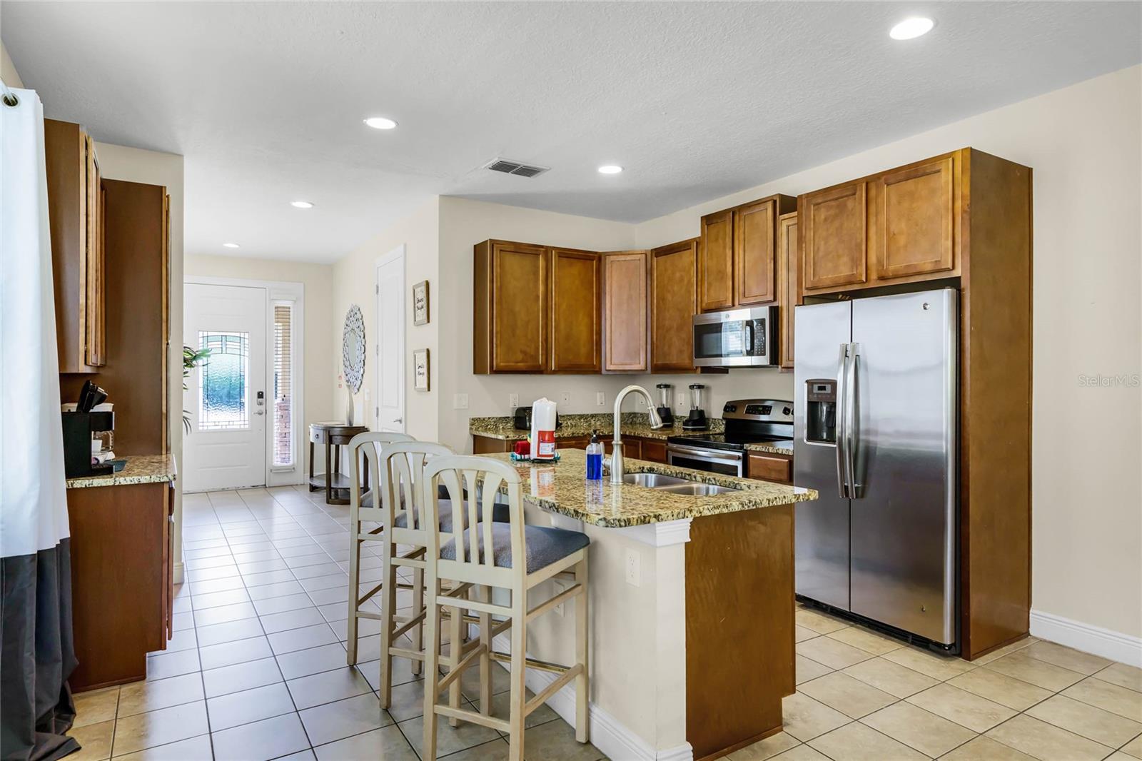 561 LASSO DRIVE