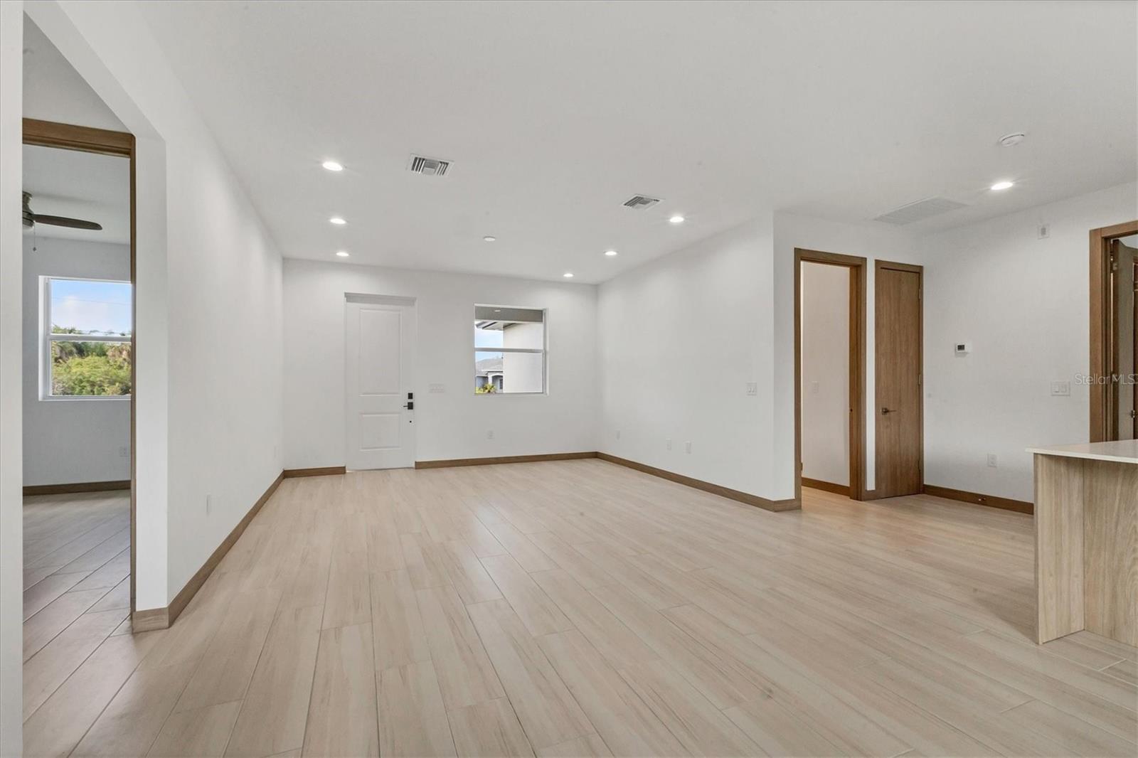 299 AUSTRALIAN DRIVE