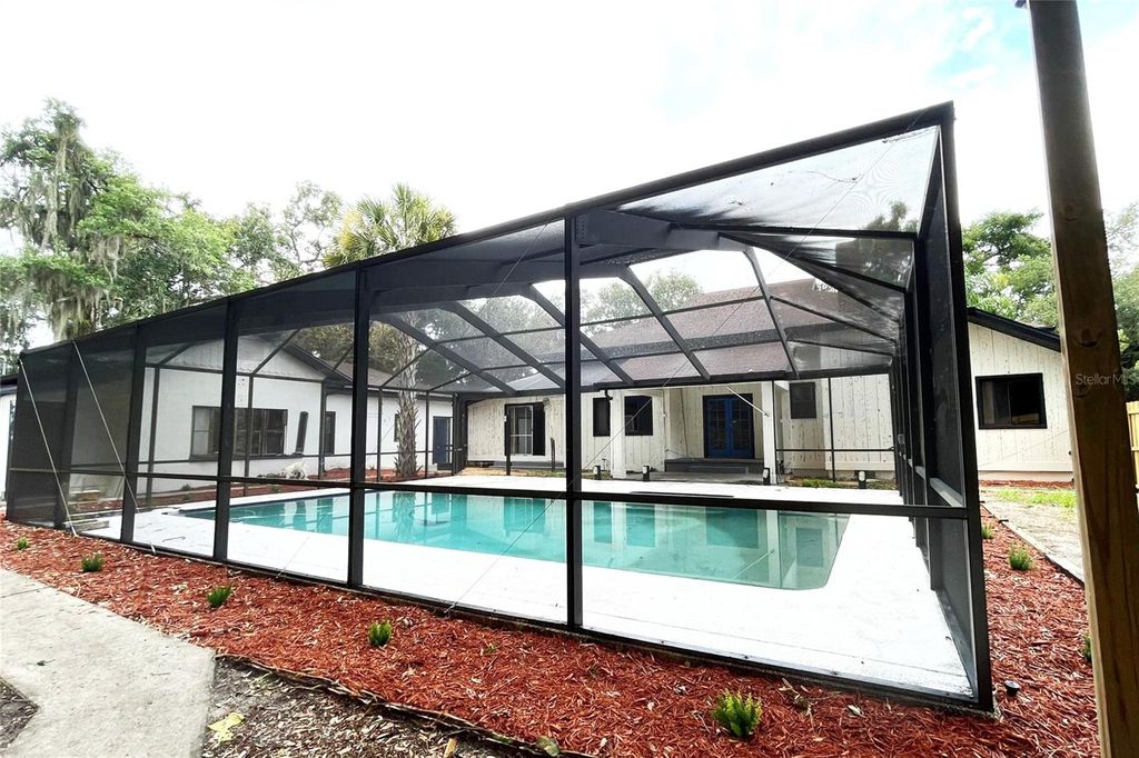 Photo of 640 Avenue B NE, Winter Haven, FL 33881 (MLS # S5136711)