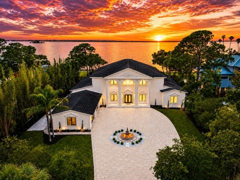 Photo of 1516 Bayshore Boulevard, Dunedin, FL 34698 (MLS # TB8519415)