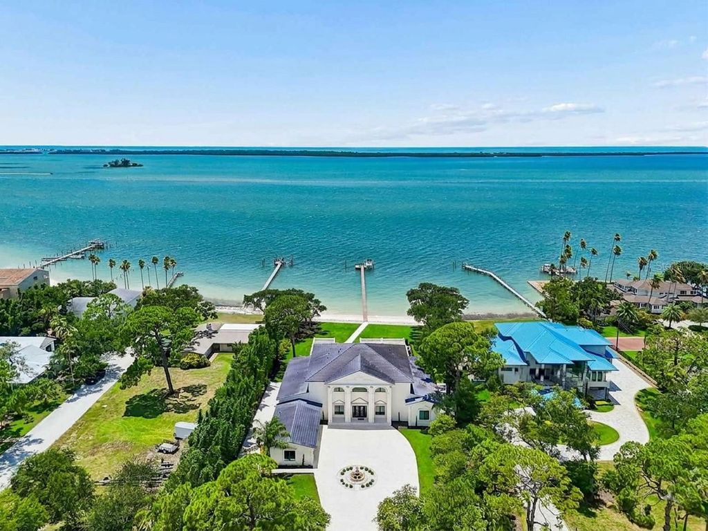Photo of 1516 Bayshore Boulevard, Dunedin, FL 34698 (MLS # TB8519415)