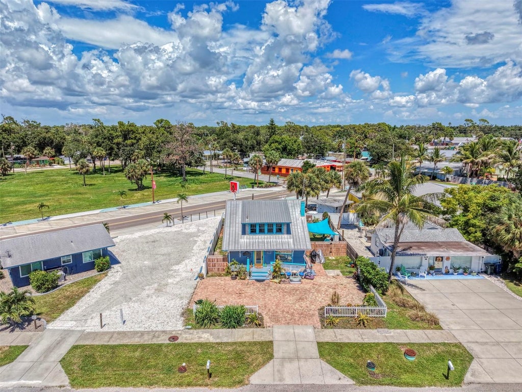 Photo of 530 W Green Street, Englewood, FL 34223 (MLS # D6148354)