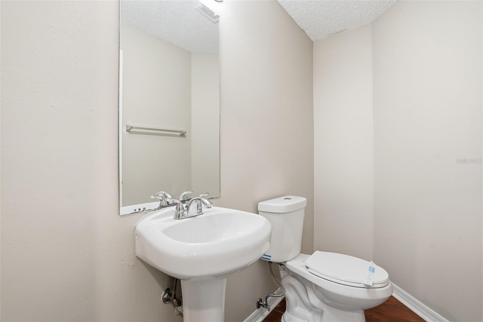 CLUBHOUSE ESTATES AT SUMMERFIE - Residential