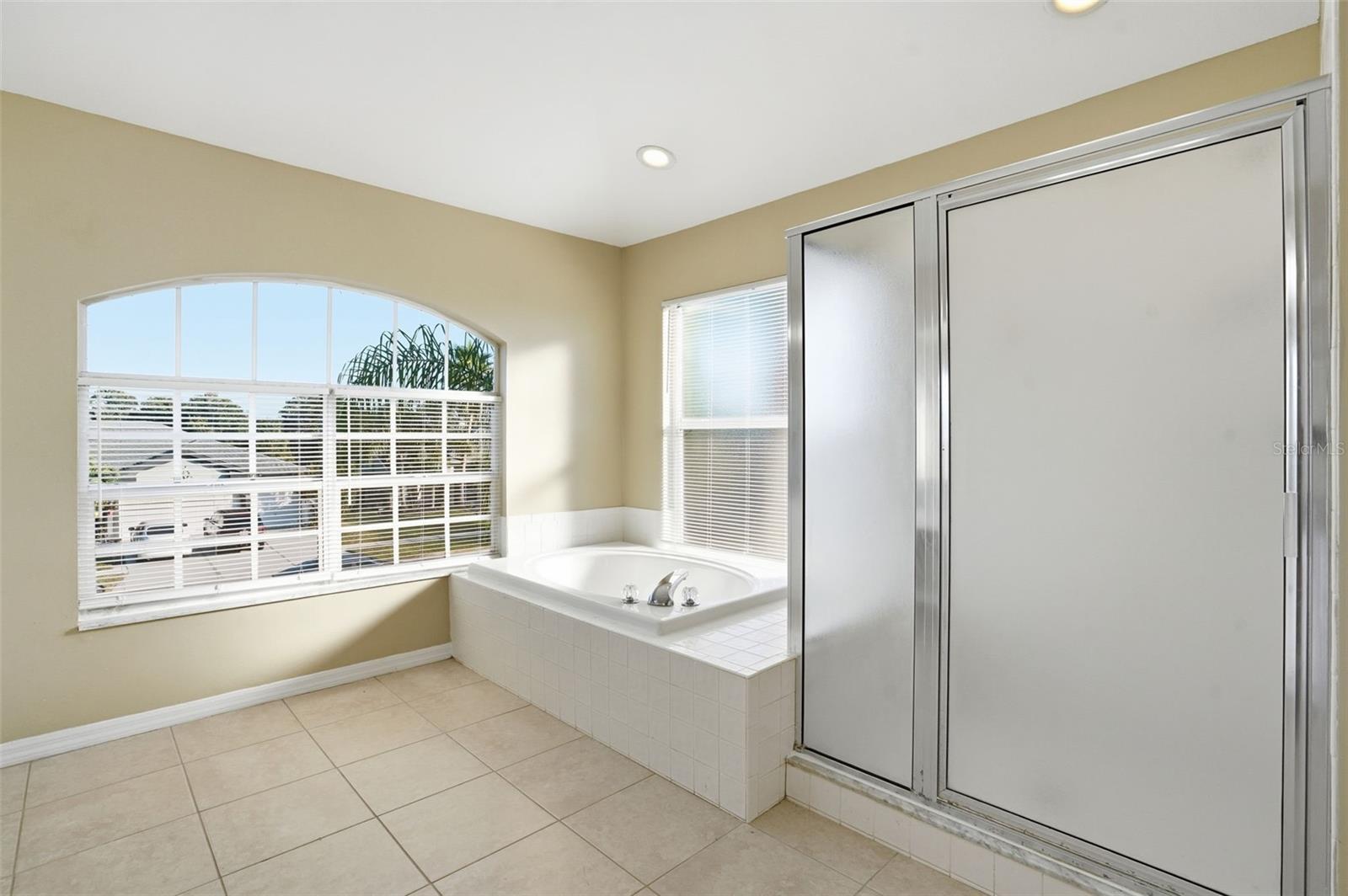 CLUBHOUSE ESTATES AT SUMMERFIE - Residential