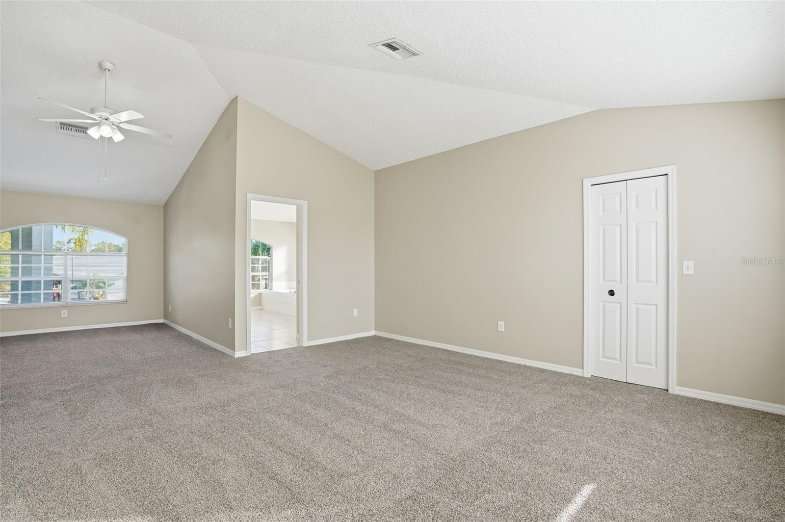 CLUBHOUSE ESTATES AT SUMMERFIE - Residential