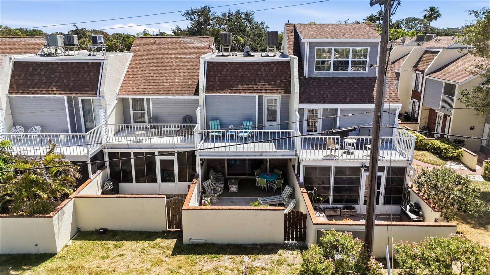 SUTTON PLACE - Residential