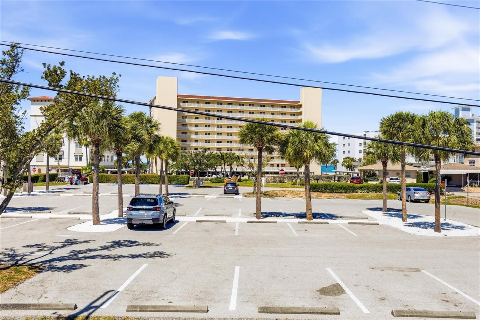 SUTTON PLACE - Residential