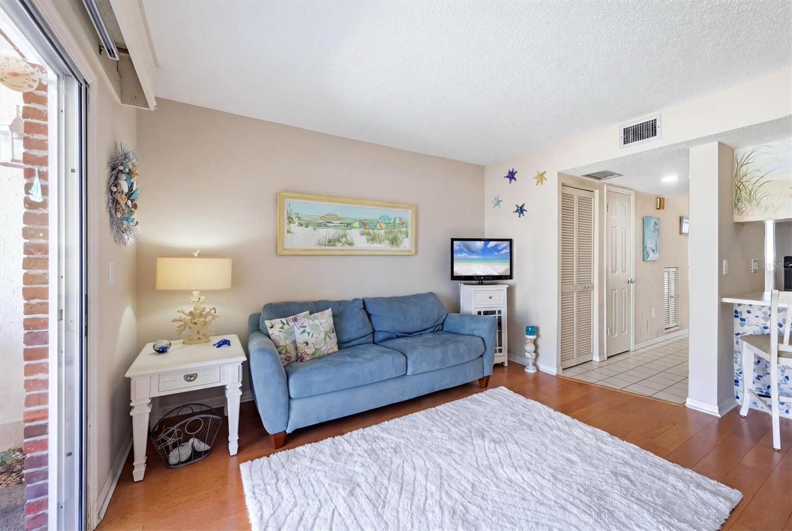 SUTTON PLACE - Residential