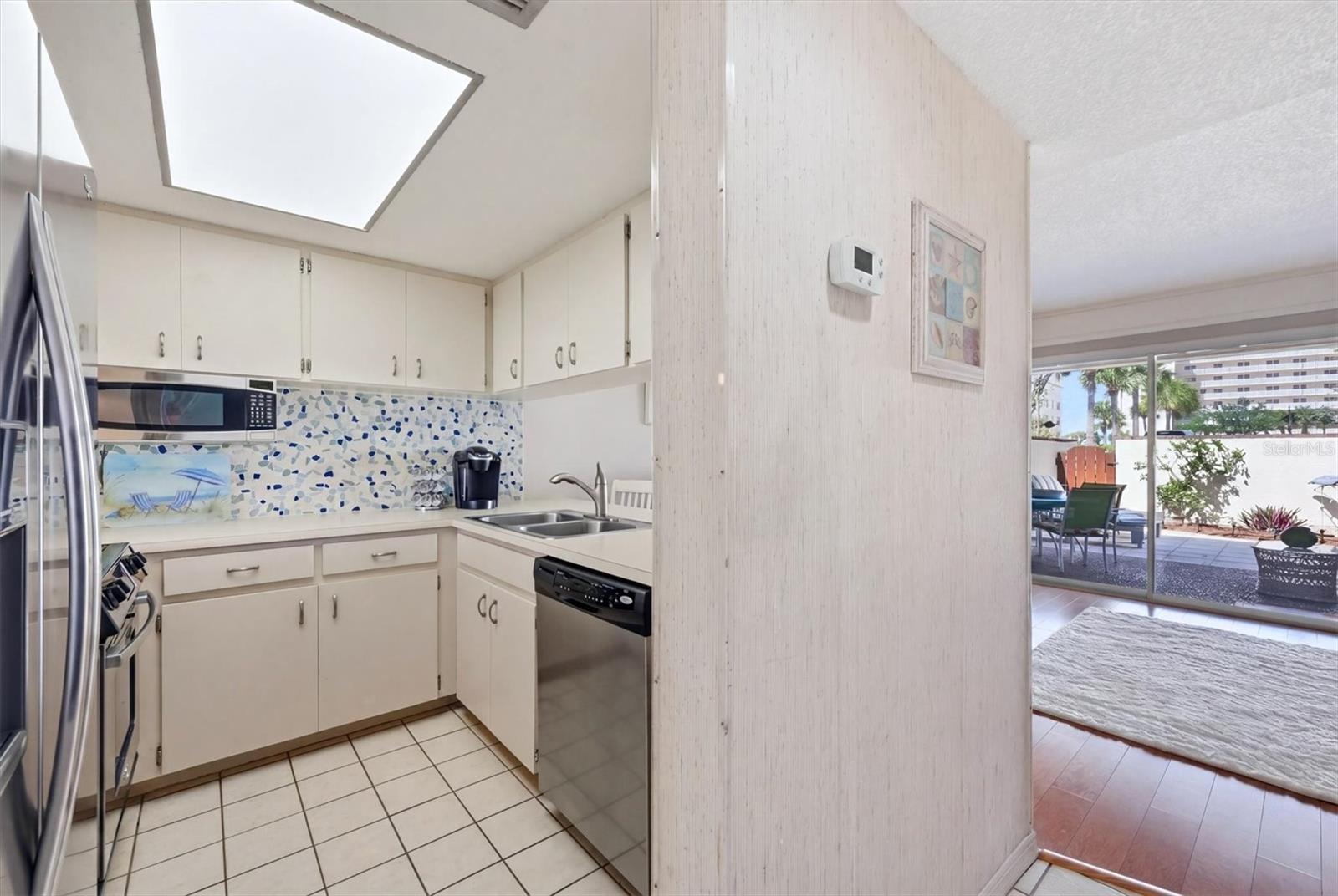 SUTTON PLACE - Residential