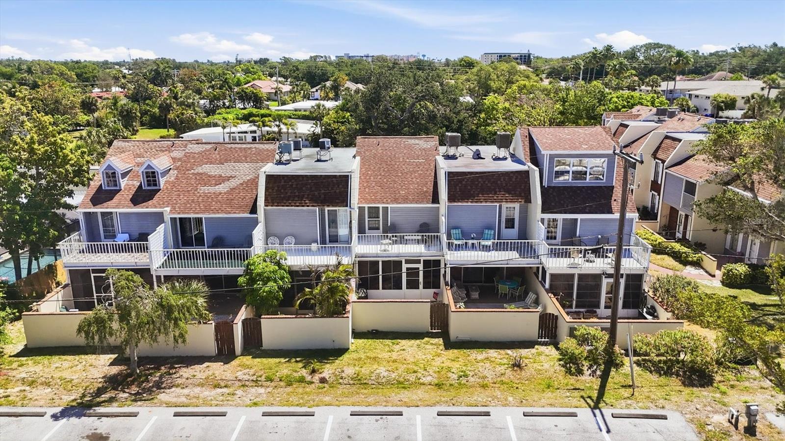 SUTTON PLACE - Residential