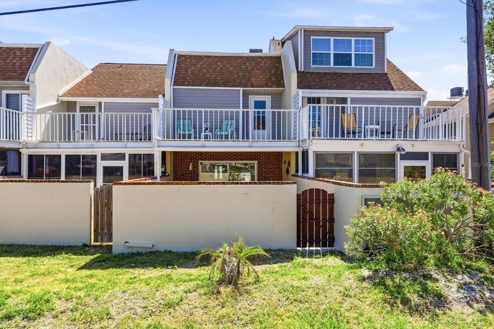 SUTTON PLACE - Residential