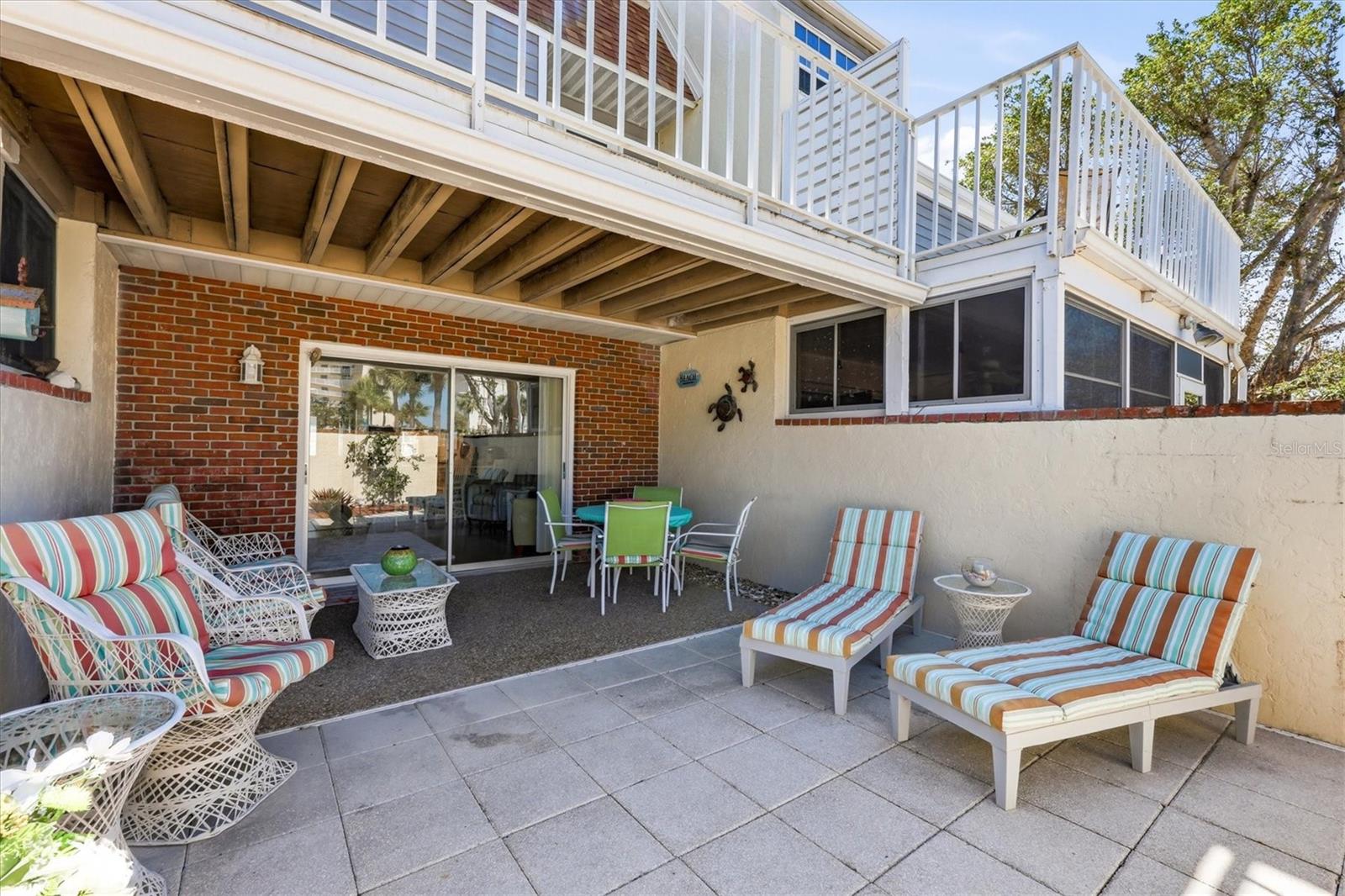 SUTTON PLACE - Residential