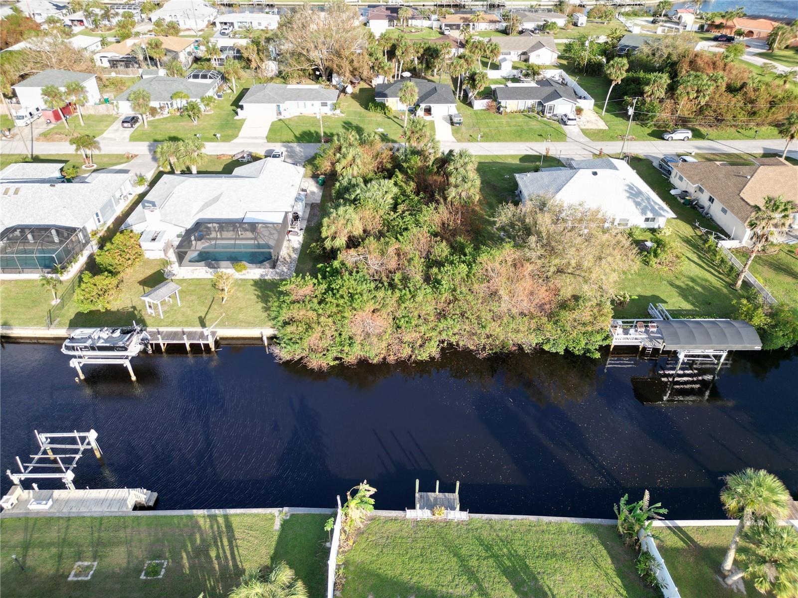 PORT CHARLOTTE SEC 037 - Land