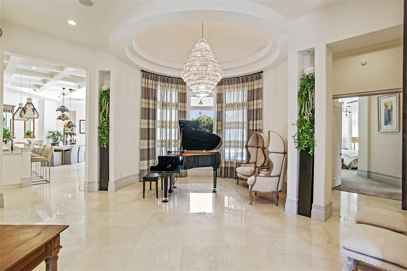 10372 KENSINGTON SHORE DRIVE