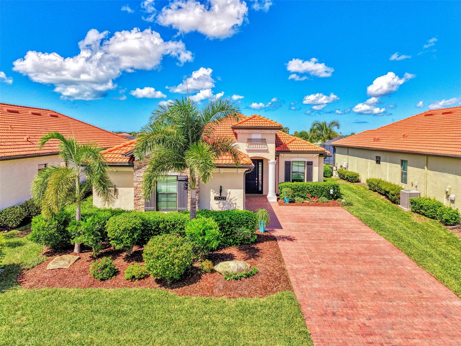 23423 WAVERLY CIRCLE