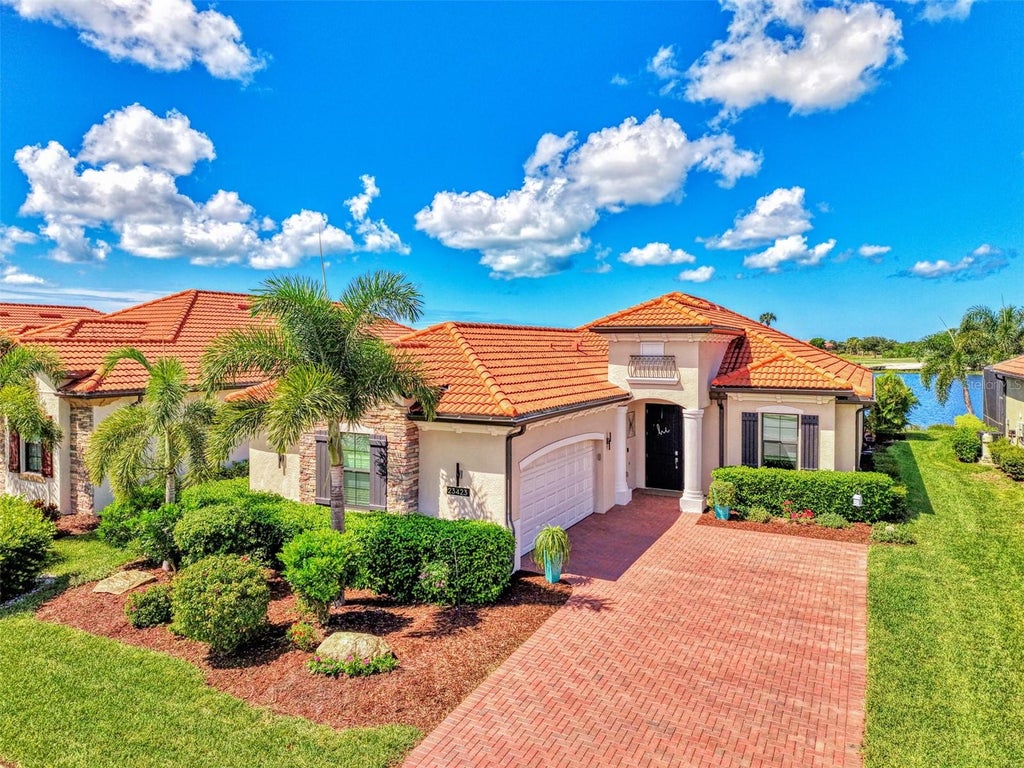 Photo of 23423 Waverly Circle, Venice, FL 34293 (MLS # N6145837)