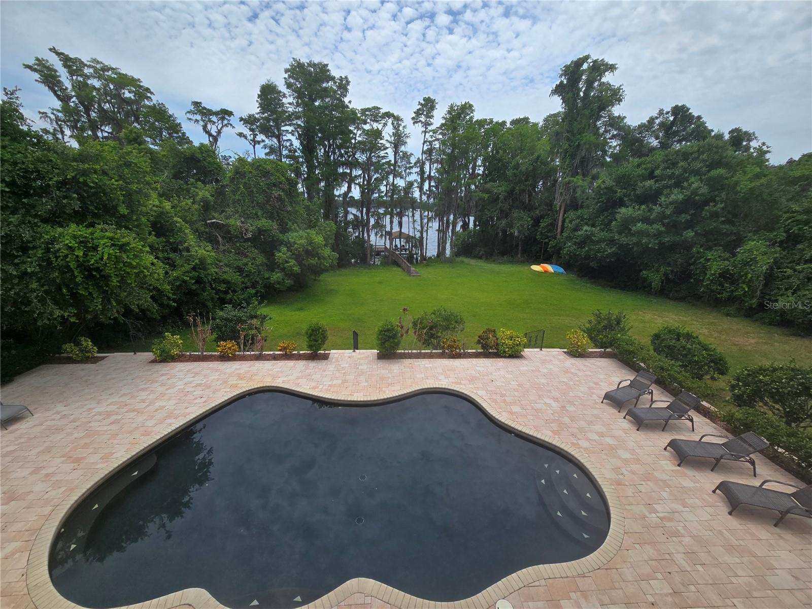 7732 N MOBLEY ROAD