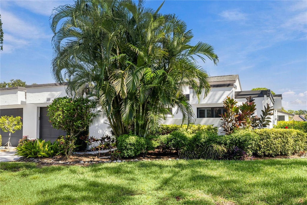 Photo of 3111 Heatherwood Lane, Sarasota, FL 34235 (MLS # A4710180)
