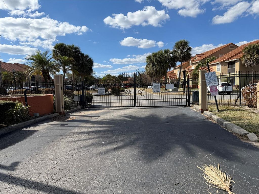 Photo of 401 Fountainhead Circle #152, Kissimmee, FL 34741 (MLS # S5143301)