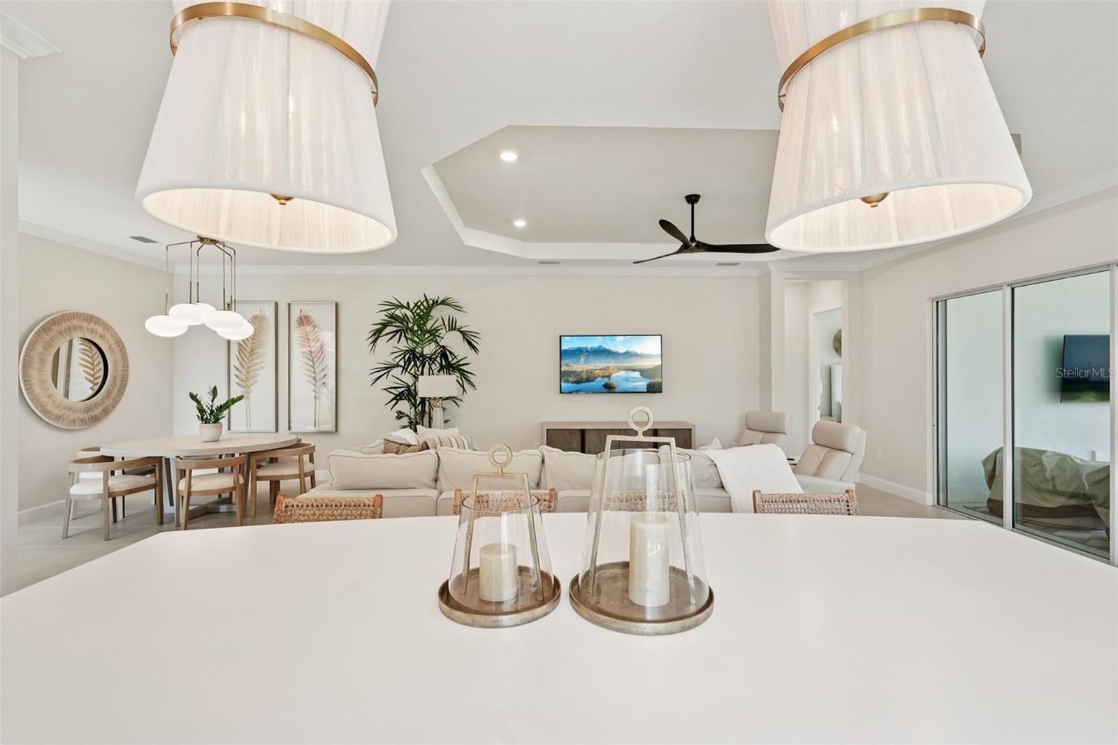 AZARIO ESPLANADE PH VII - Residential