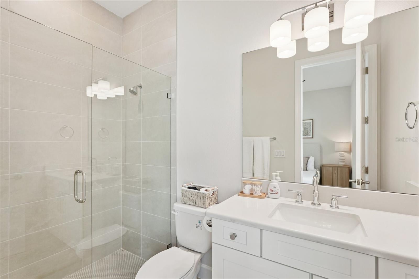 AZARIO ESPLANADE PH VII - Residential