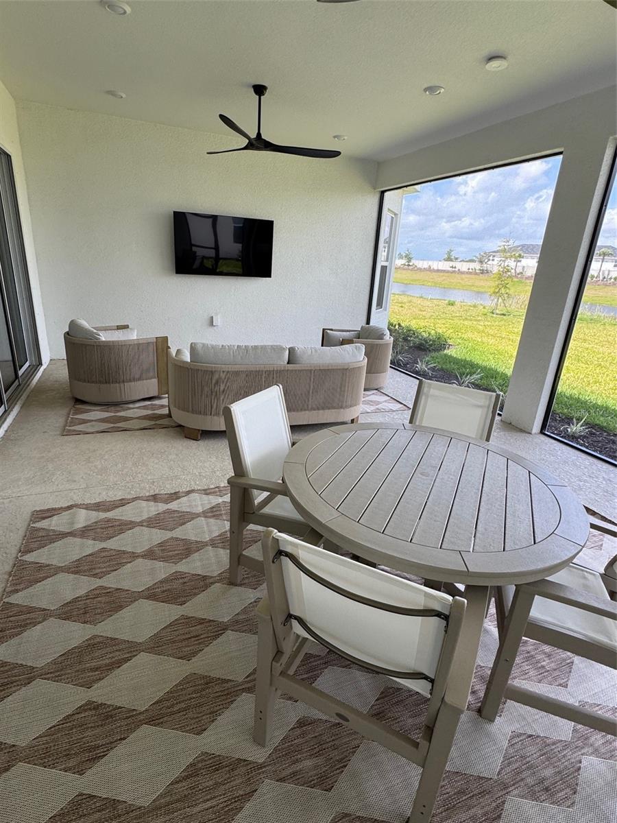 AZARIO ESPLANADE PH VII - Residential